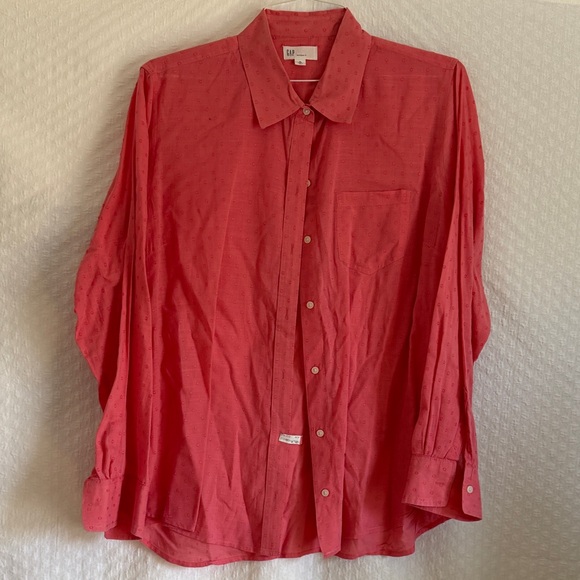GAP Tops - GAP Women's Peachy Pink Button-Down Shirt